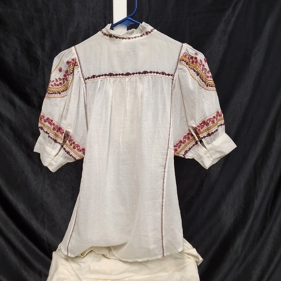 Akemi + Kin White XS Top - Picture 3 of 9